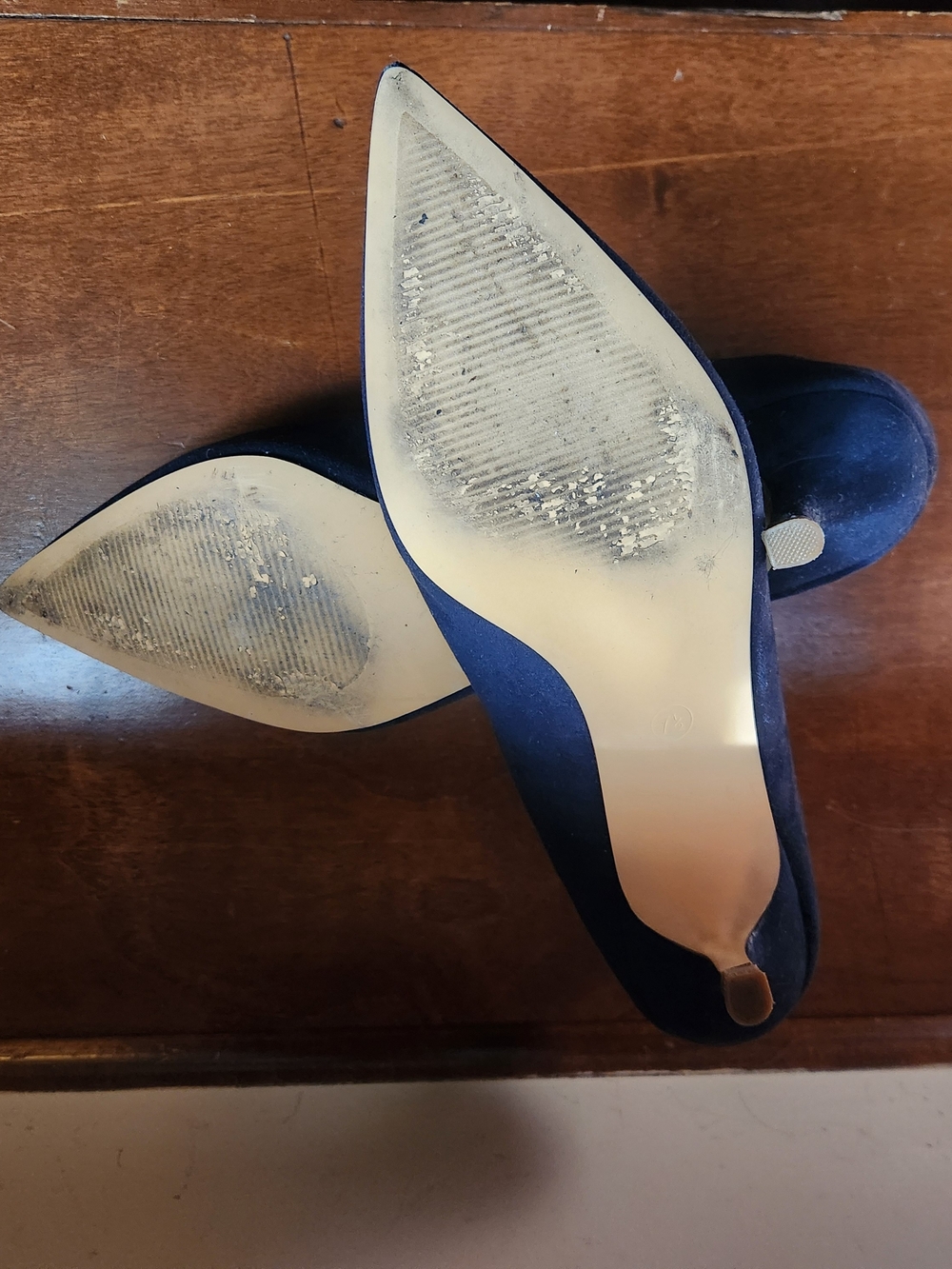 Navy Pointed-Toe Low Heel Pumps